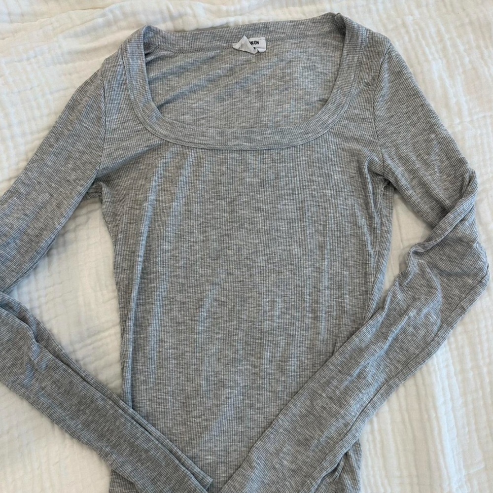Scoop neck grey long sleeve soft shirt from Cotton on size XS